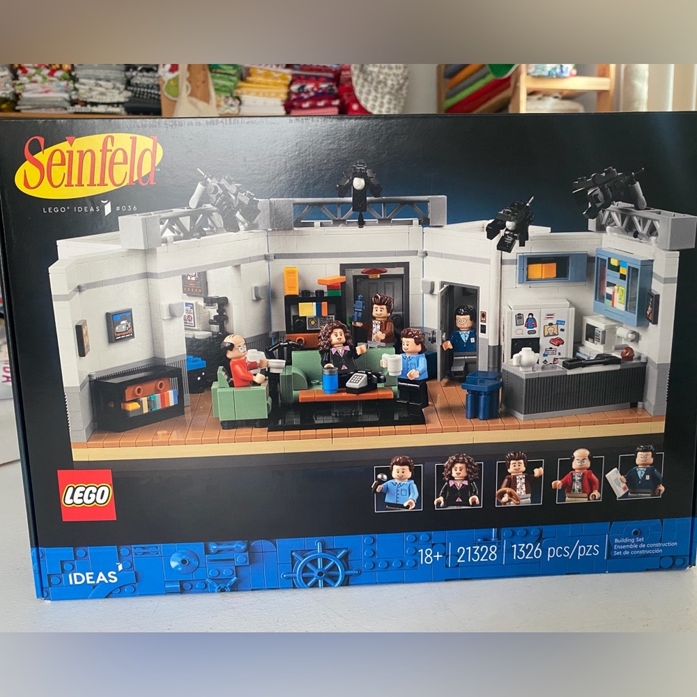 Lego Seinfeld Studio Set *RARE* - Picture 2 of 4